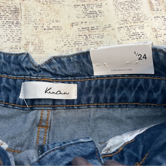 Kan Can Mom Jean new with tags, high waist,relaxed thing ,tapered leg size 1/24 - Picture 8 of 9